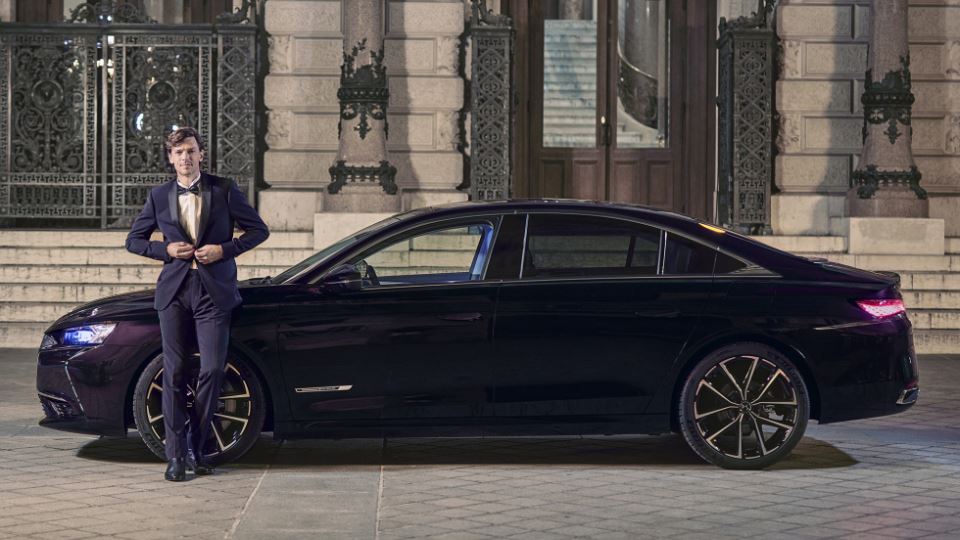 دی اس 9 اپرا پریمیر